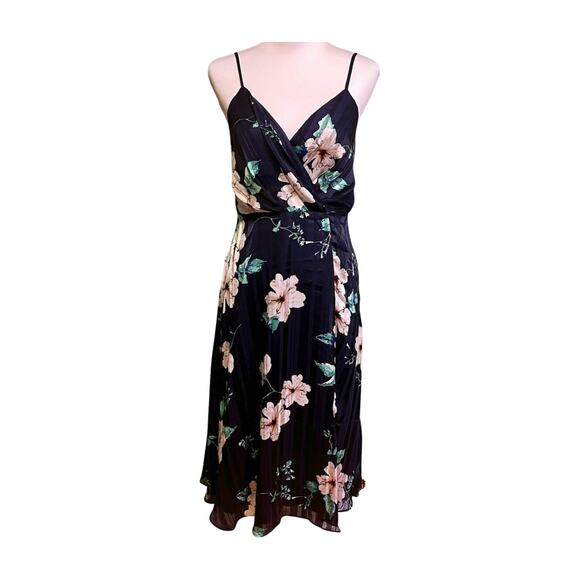 Lulus Navy Floral Midi Dress M Romantic Cottagecore Garden Party Slit cocktail - Picture 6 of 11